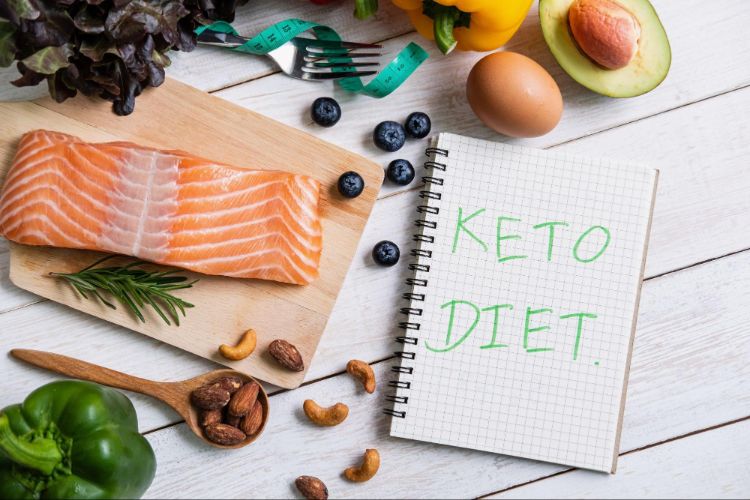Dieta ketogeniczna – co to jest i na czym polega? Podstawowe zasady, składniki i korzyści